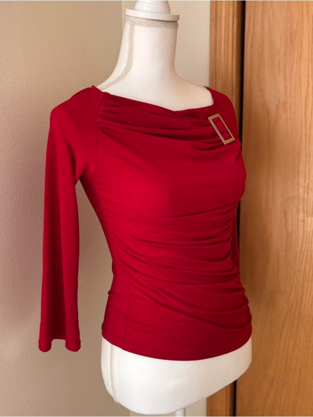 FANG Red Ruched Long-Sleeve Top with Gold Buckle Accent - Picture 2 of 5